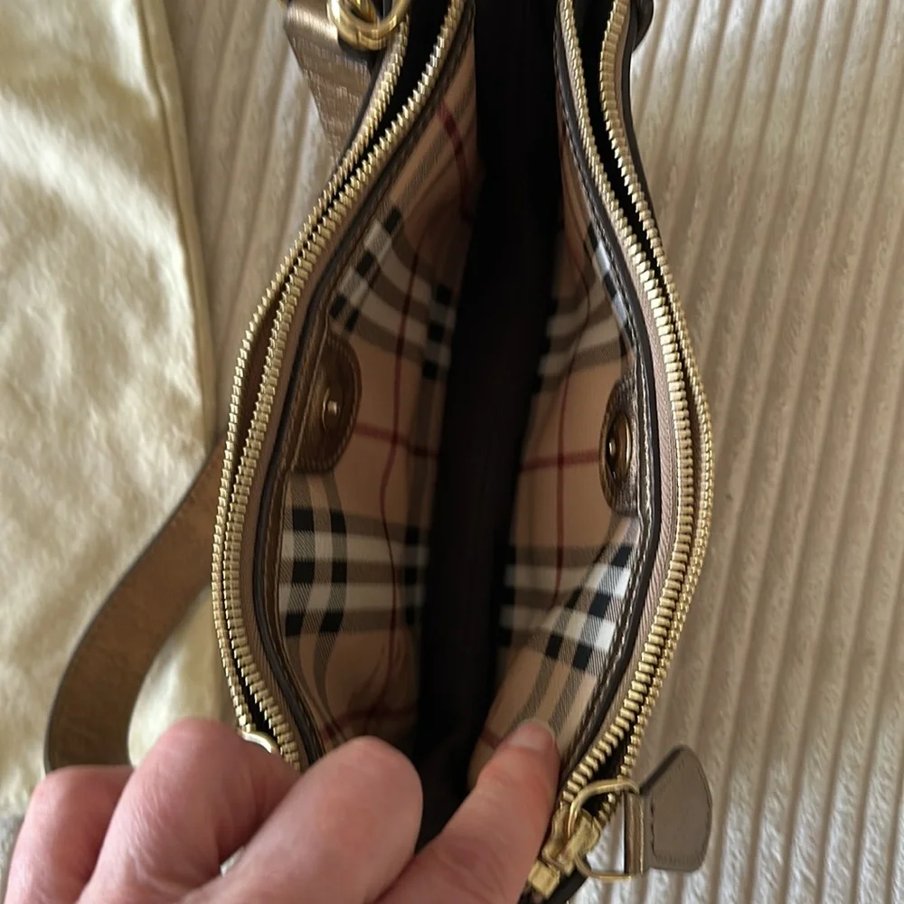 Burberry Lollard Shoulder/Clutch Bag - Picture 9 of 14